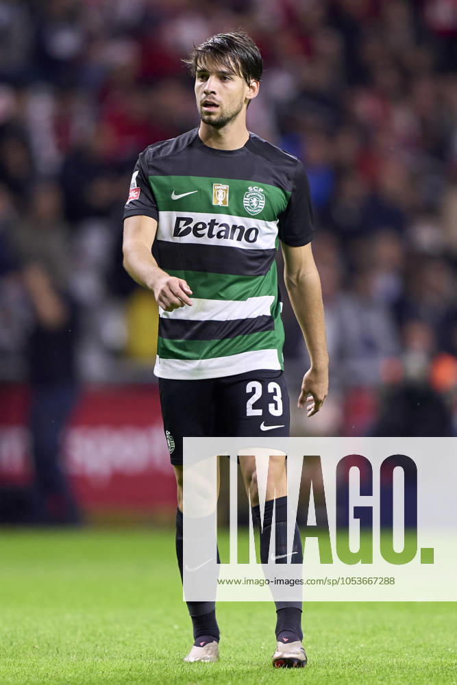 Sporting Clube de Braga v Sporting Clube de Portugal - Liga Portugal Betclic Daniel Braganca of Sporting CP looks on during the Liga Portugal Betclic match between SC Braga and Sporting CP at Estadio Municipal de Braga in Braga, Portugal, on November 10, 2024. Braga, Portugal Portugal