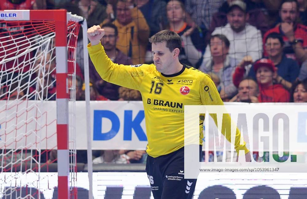 Jubel bei Nebojsa Simic (Torwart MT Melsungen 16) , GER, MT Melsungen - SC Magdeburg, Handball, 1. Bundesliga, 10. Spieltag, Saison 2024 2025, 16.11.2024, GER, MT Melsungen - SC Magdeburg, Handball, 1. Bundesliga, 10. Spieltag, Saison 2024 2025, 16.11.2024 Kassel