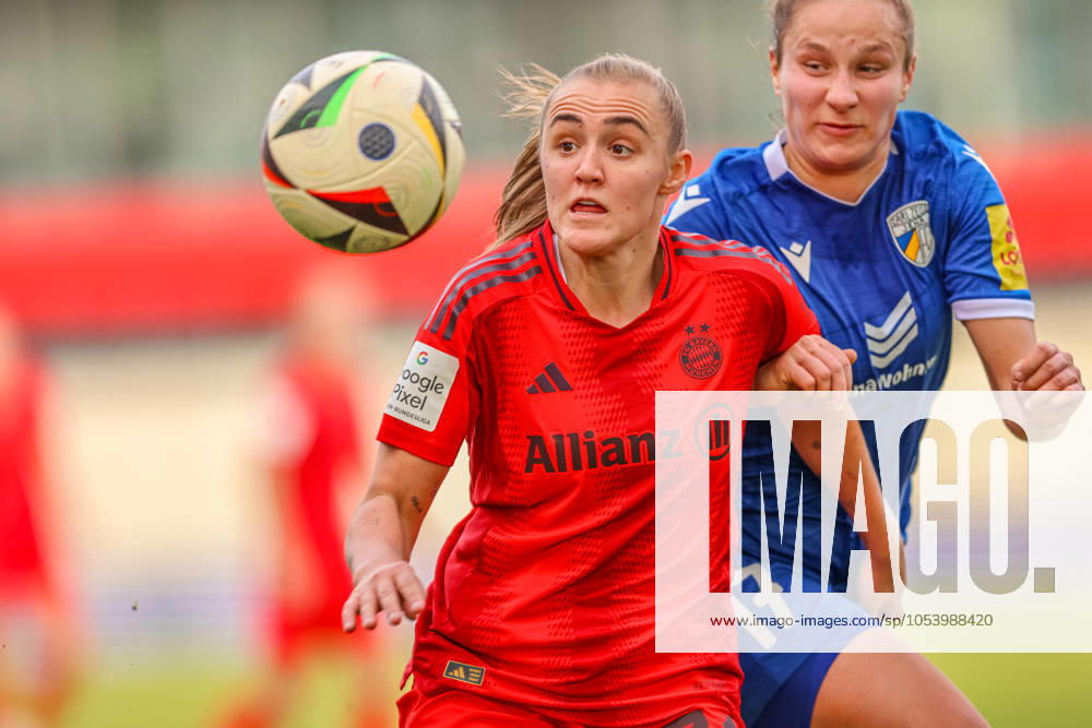 GER, München, FC Bayern München vs Carl Zeiss Jena, Google Pixel Frauen Bundesliga, Fussball, DFB, Spielzeit 2024 2025, FC Bayern Campus, 10. Spieltag, im Bild v.l.: Georgia Stanway (FC Bayern München Frauen 31), Nicole Woldmann (Carl Zeiss Jena) DFB DFL REGULATIONS PROHIBIT ANY USE OF PHOTOGRAPHS AS IMAGE SEQUENCES AND OR QUASI-VIDEO, 17.11.2024,