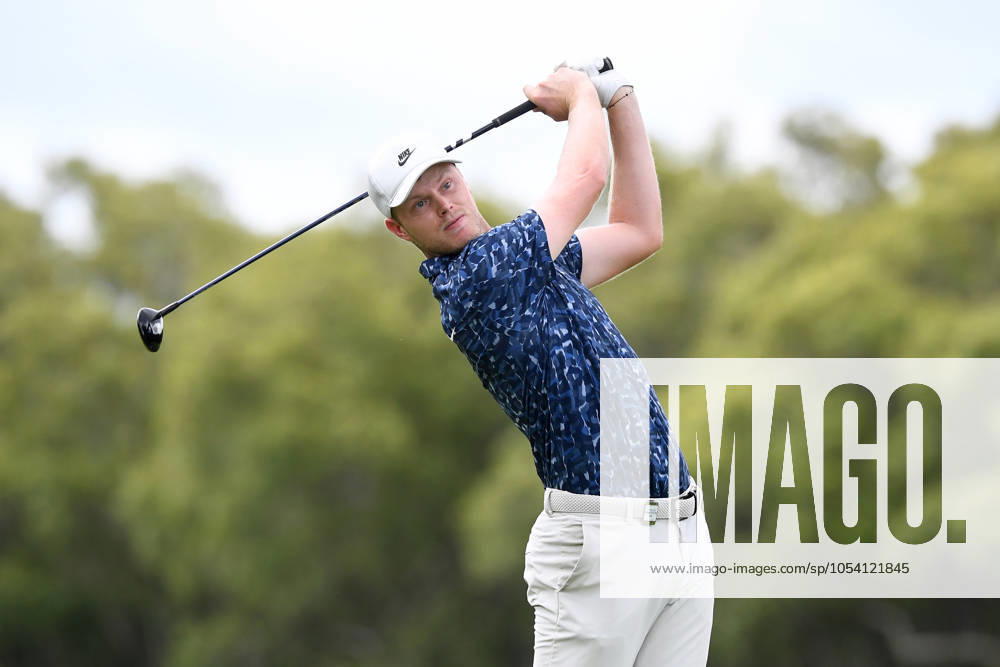 GOLF AUSTRALIAN PGA, Golf Herren Cameron Davis of Australia plays a shot during the Australian PGA Championship at Royal Queensland Golf Club in Brisbane, Saturday, November 23, 2024. ( NO ARCHIVING, , NO USE IN BOOKS WITHOUT CONSENT BRISBANE QUEENSLAND AUSTRALIA