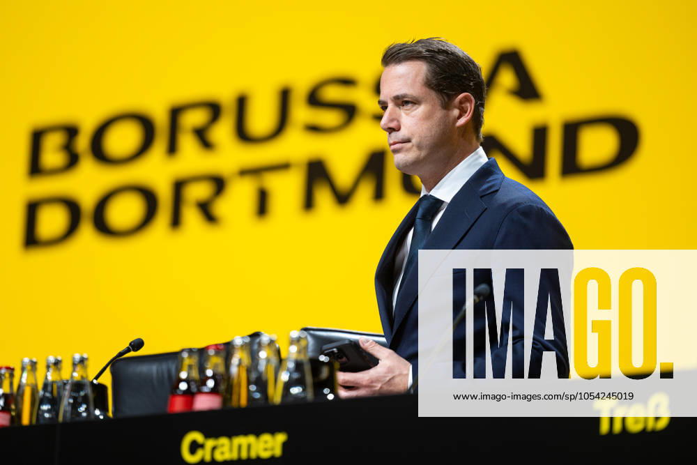 Fussball, Wirtschaft, Politik, Saison 2024 2025, Ordentliche Hauptversammlung Borussia Dortmund, Geschäftsführer Lars Ricken (Borussia Dortmund), Dortmund Westfalenhalle NRW Deutschland xRHR-FOTO DEx