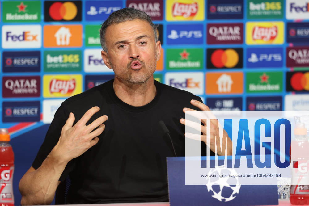 Trainer Luis Enrique (Paris) Portraet, Portrait, Pressekonferenz, Fussball FC Bayern München - Paris Saint-Germain UEFA Champions League 26.11.2024 Allianz Arena FOTO: Mladen Lackovic LakoPress