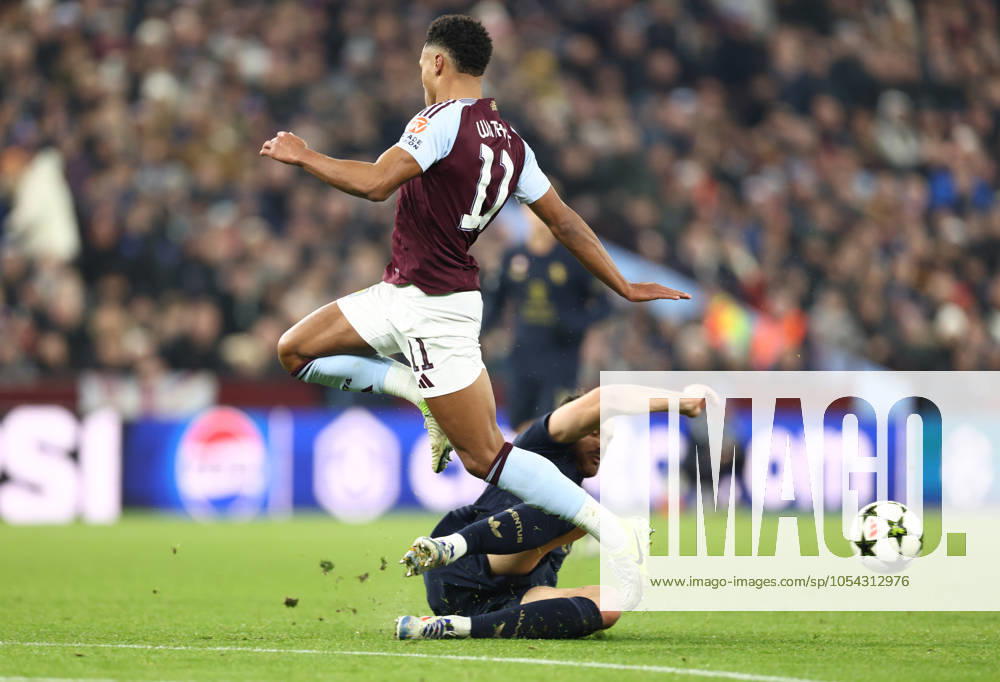 Aston Villa v Juventus FC Champions League 27 11 2024. Federico Gatti of Juventus and Ollie Watkins of Aston Villa during the Champions League match between Aston Villa and Juventus FC at Villa Park, Birmingham, England on 27 November 2024. Birmingham Villa Park West Midlands England Editorial use only ,
