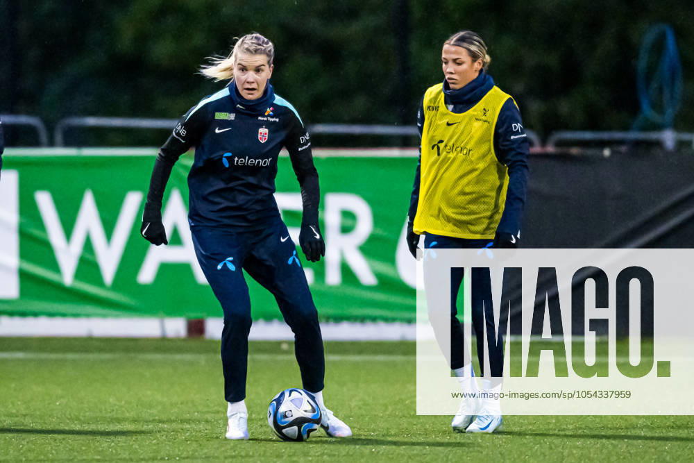 Ada Hegerberg of the Norwegian women s national football team during a training session on November 28, 2024 in Larne. Photo: Marius Simensen BILDBYRAN COP 238 bbeng dam football fotball fotboll norge norway practice soccer training trening träning uefa women s EURO Qualifier, EM, Europameisterschaft