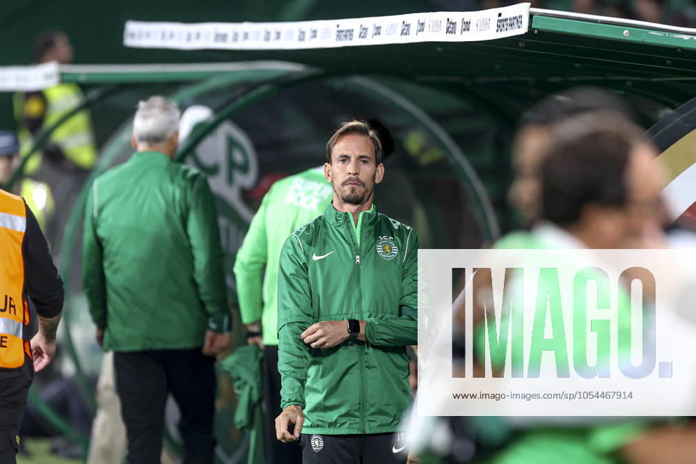 Joao Pereira head coach of Sporting CP during the Liga Portugal Betclic match between Sporting CP and CD Santa Clara at Estadio Jose de Alvalade on November 30th, 2024 in Lisbon, Portugal. Liga Portugal Betclic - Sporting CP vs CD Santa Clara (Valter Gouveia SPP)