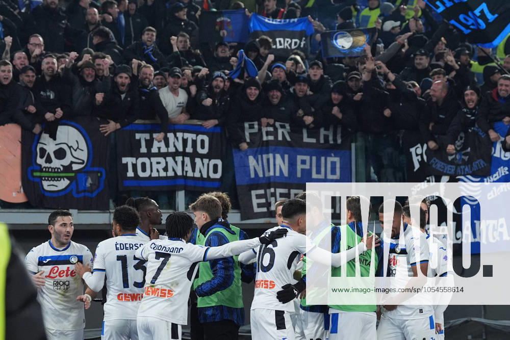 Atalanta s Marten de Roon celebrates after scoring 0-1 during the Serie A EniLive soccer match between Roma and Atalanta at the Rome s Olympic stadium, Italy - Monday December 2, 2024 - Soccer ( Photo by Alfredo Falcone LaPresse )