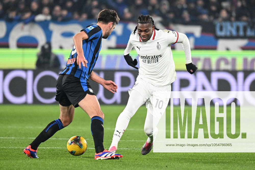 Rafael Leao (Ac Milan) in action during Atalanta BC vs AC Milan, Italian soccer Serie A match in Bergamo, Italy, December 06 2024