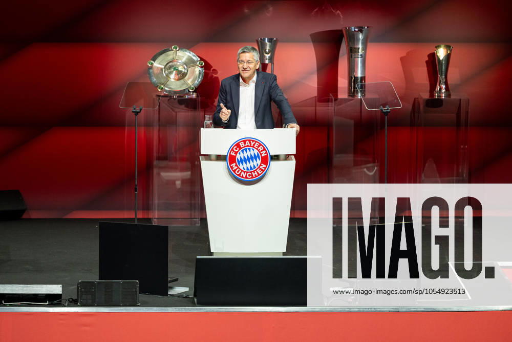 Herbert Heiner (FC Bayern Muenchen, Praesident), GER, FC Bayern Muenchen, Fussball, Bundesliga, Mitgliederversamlung, Jahreshauptversammlung, Spielzeit 2024 2025, 08.12.2024, Eibner-Pressefoto Sascha Walther GER, FC Bayern Muenchen, Fussball, Bundesliga, Mitgliederversamlung, Jahreshauptversammlung, Spielzeit 2024 2025, 08.12.2024 Muenchen