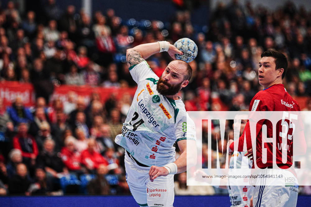 Wurf Tor Moritz Preuss (SC DHfK Leipzig, 24) GER, Handball Verein Hamburg vs. SC DHfK Leipzig, Handball, Bundesliga, Spieltag 13, Saison 2024 2025, 08.12.2024 GER, Handball Sport Verein Hamburg vs. SC DHfK Leipzig, Handball, Bundesliga, Spieltag 13, Saison 2024 2025, 08.12.2024 Hamburg