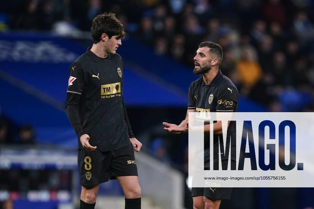 ESP: RCD Espanyol v Valencia CF. La Liga EA Sports. Date 13 Luis Rioja and Javi Guerra of Valencia CF during the La Liga EA Sports match between RCD Espanyol and Valencia CF played at RCDE Stadium on December 18, 2024 in Barcelona, Spain. kpng