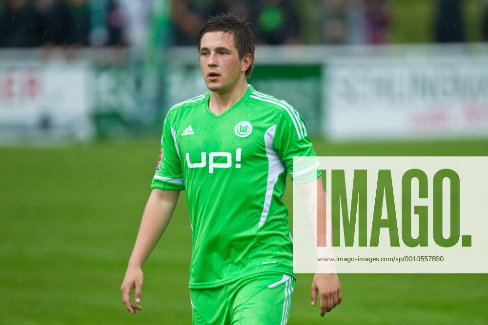 Kevin Pannewitz (VFL Wolfsburg) - Testspiel VFL Wolfsburg vs. MTV Gifhorn im Sportpark Flutmulde in Gifhorn - Einzelbild,Aktion,11.05.2012,Deutschland,Fußball,Mann,Männer