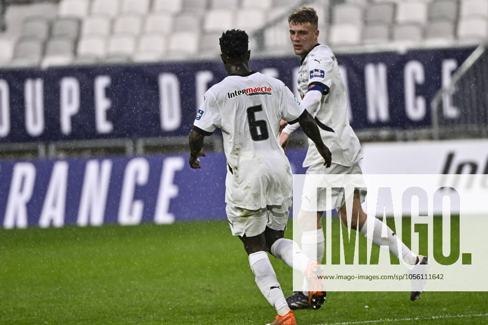 But Adrien Truffert (sr) Bordeaux