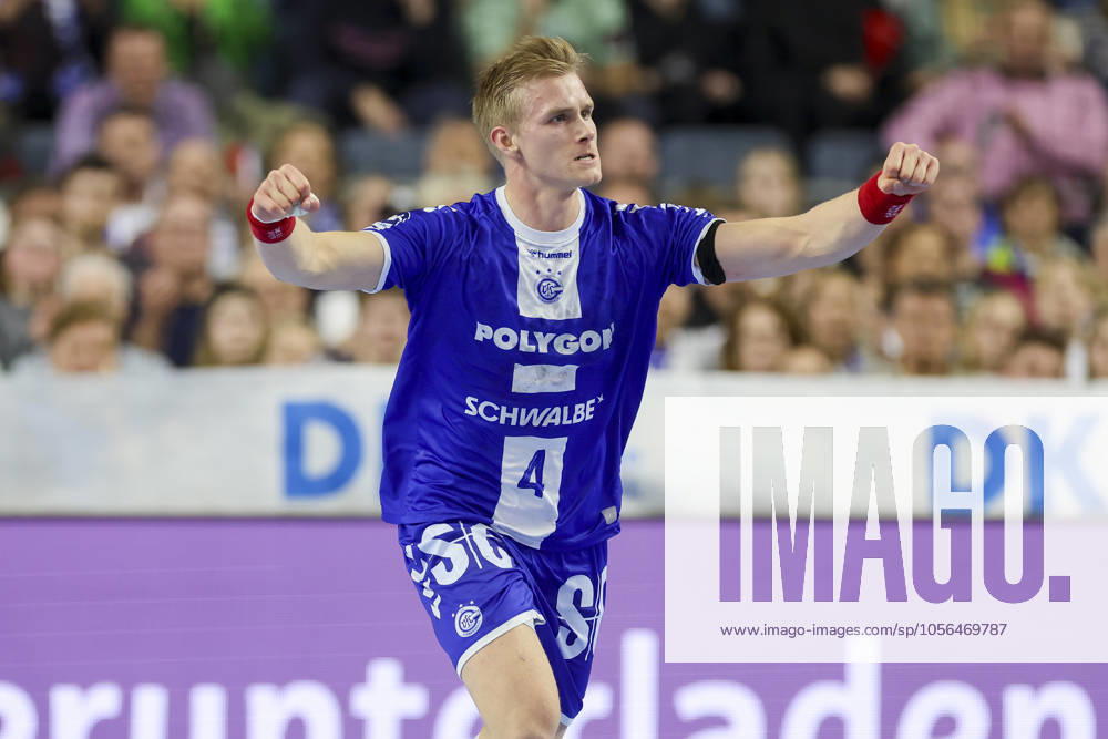 Ellidi Snaer Vidarsson (VfL Gummersbach) jubelt, Daikin Handball-Bundesliga, VfL Gummersbach vs Fuechse Berlin, Lanxess Arena am 26. December 2024 in Koeln, Deutschland. (Foto von Marco Steinbrenner DeFodi Images) Ellidi Snaer Vidarsson (VfL Gummersbach) cheers, Daikin Handball-Bundesliga, VfL Gummersbach vs Fuechse Berlin, Lanxess Arena, December 26, 2024 in Cologne, Germany. (Photo by Marco Steinbrenner DeFodi Images) Defodi-700_gummers_berlin_20241226_031