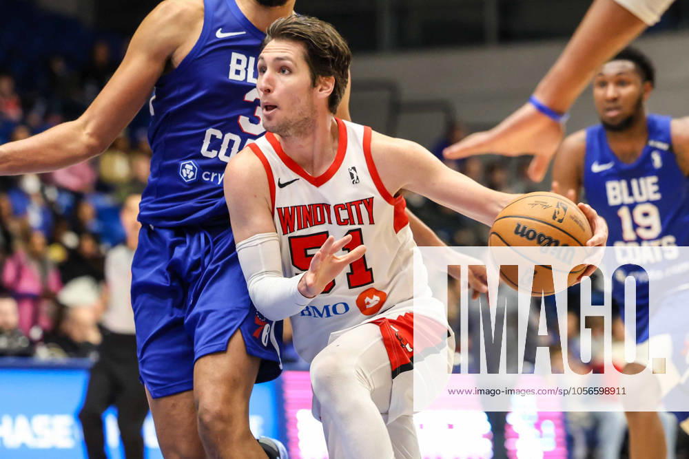 Windy City Bulls guard RYAN ARCIDIACONO (51) in action during a game between the Delaware Blue Coats and the Windy City Bulls Friday, Dec. 27, 2024; at the Chase Fieldhouse in Wilmington, DE Wilmington USA - ZUMAs124 20241227_fap_s124_003