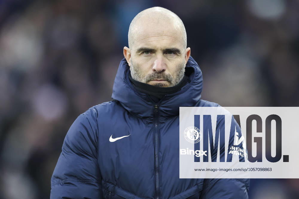 4th January 2025; Selhurst Park, Selhurst, London, England; Premier League Football, Crystal Palace versus Chelsea; Enzo Maresca Manager of Chelsea before kick off ActionPlus12735239 HenningxVonxJagow Content restricted for UK based newspaper