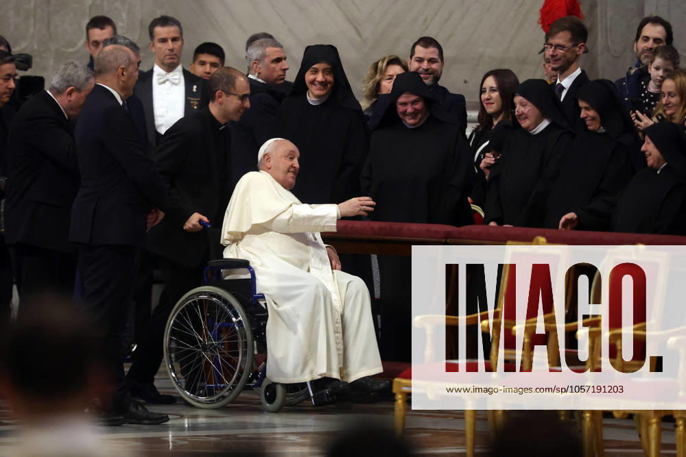 Pope Francis Bergoglio attends the celebration of the Epiphany of the Lord Holy Mass Rome, Italy 06.01.2025 : Pope Francis Bergoglio. arrives at the basilica and greets some nuns before the celebration of the Epiphany of the Lord Holy Mass on Altar of the Confession, St. Peter’s Basilica Rome italy Italy