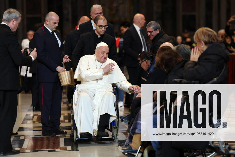 Pope Francis Bergoglio attends the celebration of the Epiphany of the Lord Holy Mass Rome, Italy 06.01.2025 : Pope Francis Bergoglio he goes away in a wheelchair and greets children, disabled faithful after the Epiphany of the Lord Holy Mass on Altar of the Confession, St. Peter’s Basilica Rome italy Italy