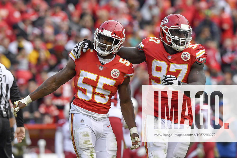 Arizona Cardinals vs. Kansas City Chiefs Kansas City Chiefs outside linebacker Dee Ford, left, is congratulated by defensive end Allen Bailey after Ford sacked Arizona Cardinals quarterback Josh Rosen on a fourth down play with 2:43 remaining in the fourth quarter on Sunday, Nov. 11, 2018 at Arrowhead Stadium in Kansas City, Mo. (John Sleezer Kansas City Star TNS) KANSAS CITY MO USA
