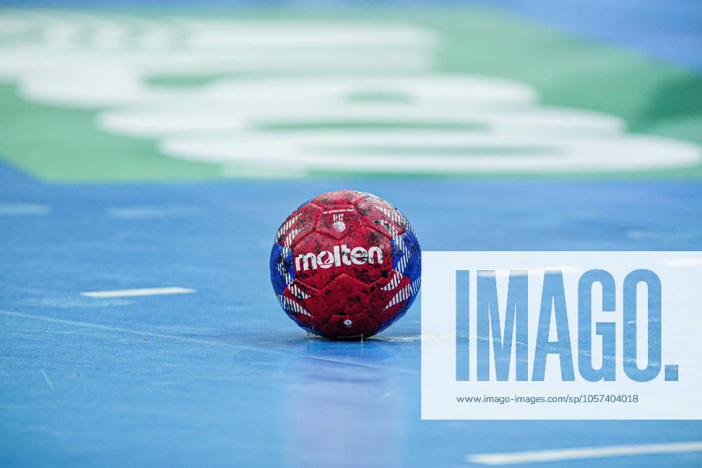 Molten Spielball, Themenfoto, Themenbild, Symbolfoto, Symbolbild, Stockfoto GER, Deutschland vs. Brasilien, Handball, Testspiel, Saison 2024 2025, 09.01.2025 GER, Deutschland vs. Brasilien, Handball, Testspiel, Saison 2024 2025, 09.01.2025 Flensburg