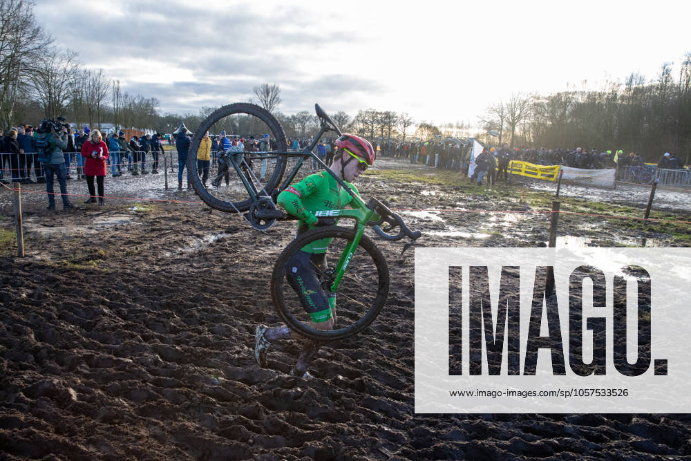 NK Cyclocross Oisterwijk Elite mannen Oisterwijk (NED), CYCLOCROSS, JANUARY 12 Mees Hendrikx Gefotografeerd tijdens het Nederlands Kampioenschap veldrijden in Oisterwijk Content not available for redistribution in The Netherlands directly or indirectly through any third parties.