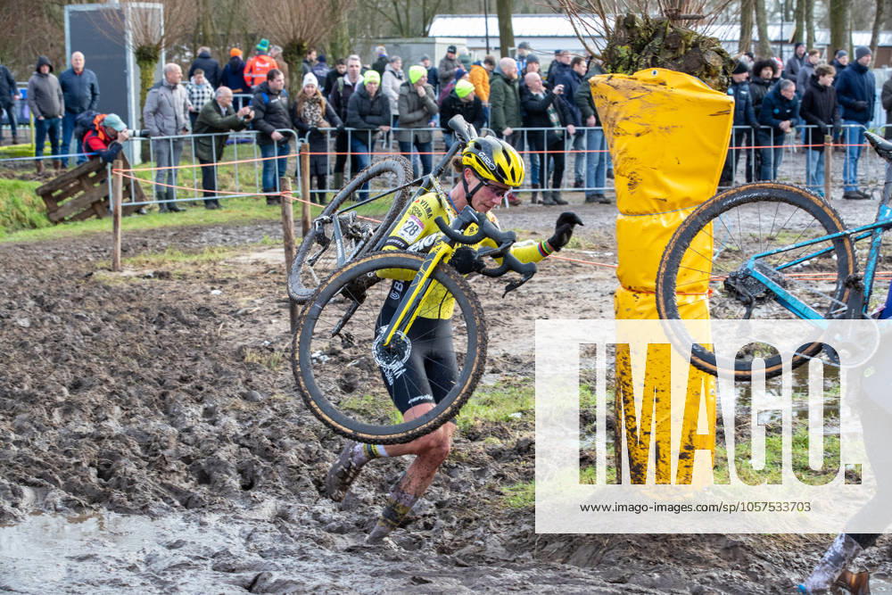 NK Cyclocross Oisterwijk vrouwen Oisterwijk (NED), CYCLOCROSS, JANUARY 12 Marianne Vos Gefotografeerd tijdens het Nederlands Kampioenschap veldrijden in Oisterwijk Content not available for redistribution in The Netherlands directly or indirectly through any third parties.