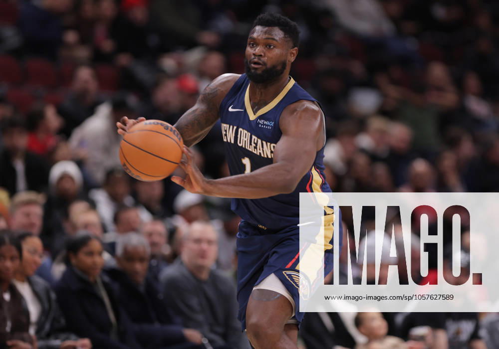 CHICAGO, IL - JANUARY 14: Zion Williamson 1 of the New Orleans Pelicans during the first half against the Chicago Bulls on January 14, 2025 at the United Center in Chicago, Illinois. (Photo by Melissa Tamez Icon Sportswire) NBA, Basketball Herren, USA JAN 14 Pelicans at Bulls Icon250114012