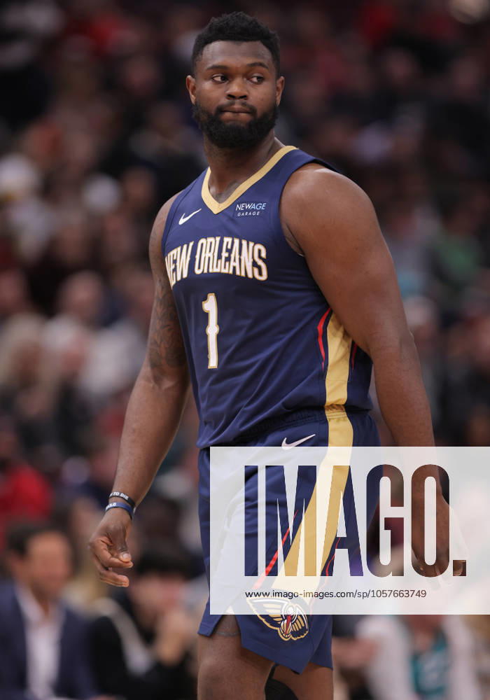 CHICAGO, IL - JANUARY 14: Zion Williamson 1 of the New Orleans Pelicans looks on during the first half against the Chicago Bulls on January 14, 2025 at the United Center in Chicago, Illinois. (Photo by Melissa Tamez Icon Sportswire) NBA, Basketball Herren, USA JAN 14 Pelicans at Bulls Icon250114064