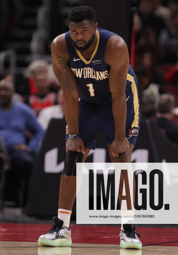 CHICAGO, IL - JANUARY 14: Zion Williamson 1 of the New Orleans Pelicans looks on during the first half against the Chicago Bulls on January 14, 2025 at the United Center in Chicago, Illinois. (Photo by Melissa Tamez Icon Sportswire) NBA, Basketball Herren, USA JAN 14 Pelicans at Bulls Icon250114067