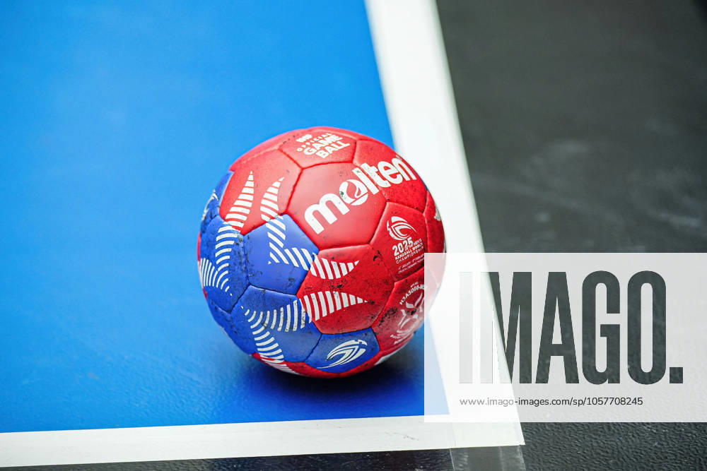 Molten Spielball, Themenfoto, Themenbild, Symbolfoto, Symbolbild, Stockfoto DEN, Deutschland vs. Polen, Handball, IHF Weltmeisterschaft 2025, Gruppe A, Spieltag 1, 15.01.2025 DEN, Deutschland vs. Polen, Handball, IHF Weltmeisterschaft 2025, Gruppe A, Spieltag 1, 15.01.2025 Herning
