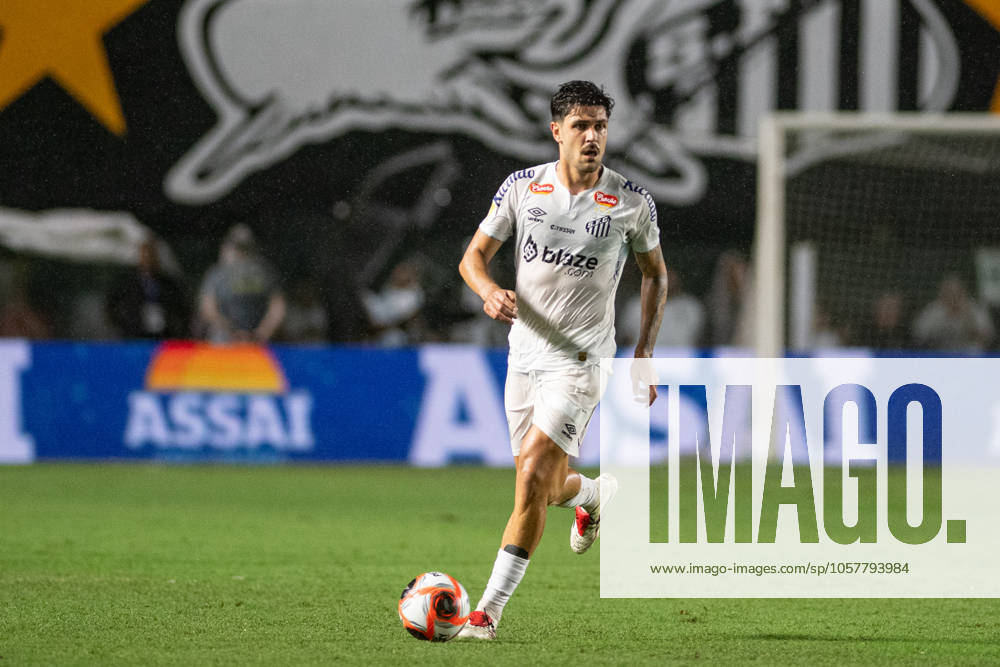 Joao Basso, from Santos, during the match between Santos x Mirassol valid for the Campeonato Paulista A1 held on January 16, at Vila Belmiro, in Santos-SP. Riquelve Nata SPP ( Riquelve Nata SPP)