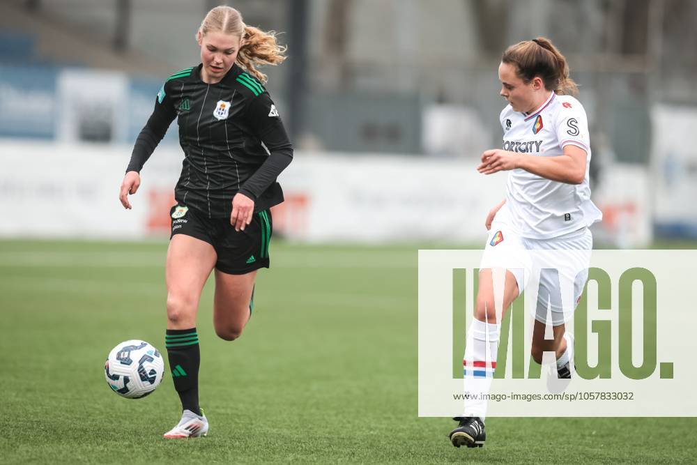 ,711 Sadium, Azerion Eredivisie vrouwen, Telstar - PEC (women) , season 2023 2024, during the match Telstar - PEC (women),PEC Zwolle player Zoe Zuidberg, Telstar player Nikki Ridder Telstar - PEC (women) x27438404x