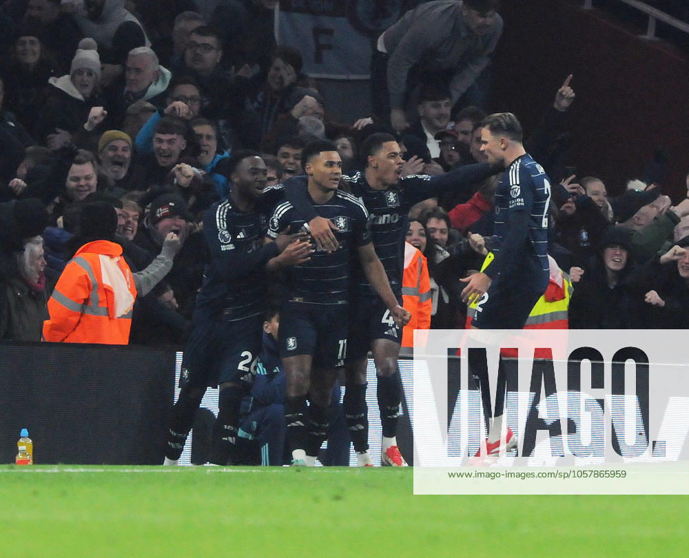 Football - 2024 2025 Premier League - Arsenal vs Aston Villa - Emirates Stadium - Saturday 18th January 2025 Ollie Watkins of Aston villa celebrates the equalising goal COLORSPORT Andrew Cowie