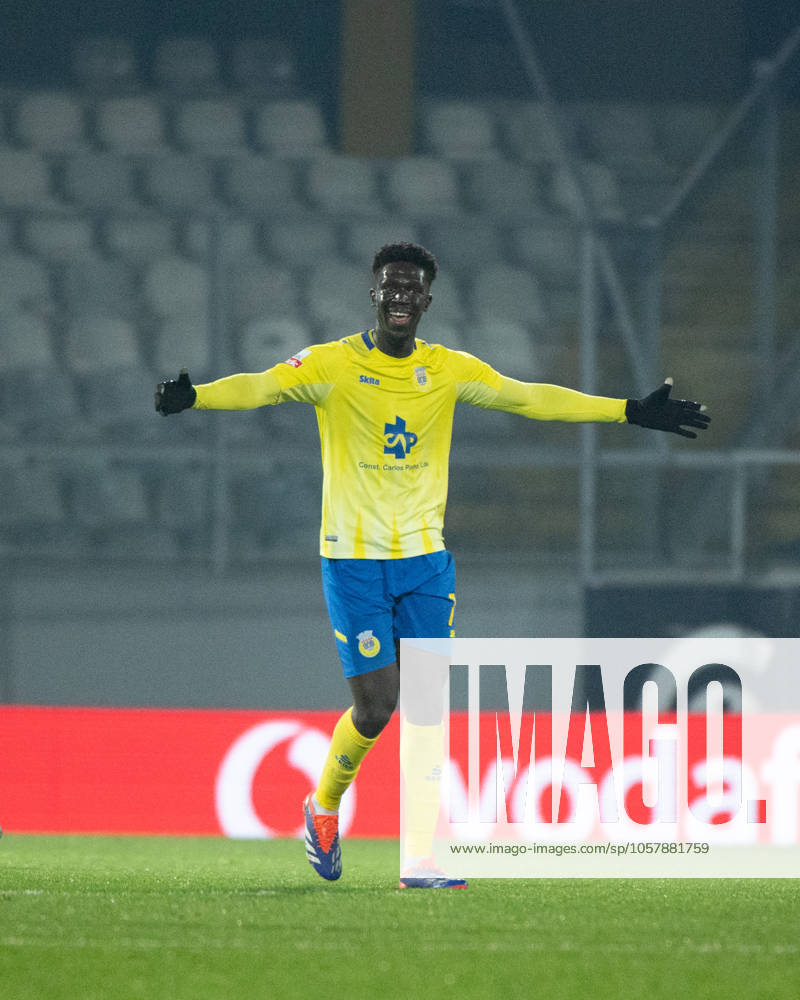CHICO LAMBA from Arouca seen celebrating his goal during the Liga Portugal Betclic 2024 25 match between Vitoria SC and Arouca at Estadio D. Afonso Henriques 18, January 2025 in Guimaraes, Portugal. Final Score Vitoria SC 2 - 2 Arouca Guimaraes Portugal - ZUMAl192 20250118_zsp_l192_012