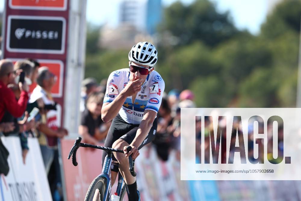 Dutch Tibor Del Grosso and pictured as he crosses the finish line of the men s U23 race at the cyclocross cycling event in Benidorm, Spain, , stage 12 14 in the UCI World Cup competition. DAVIDxPINTENS x110713326x