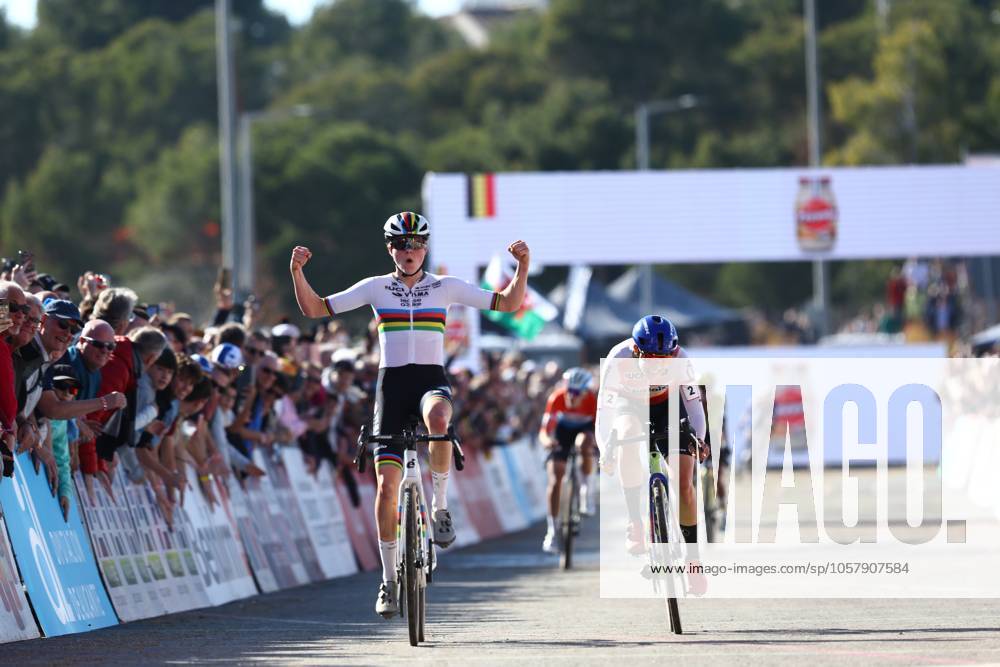 Dutch Fem Van Empel pictured as she crosses the finish line of the women s elite race at the cyclocross cycling event in Benidorm, Spain, , stage 12 14 in the UCI World Cup competition. DAVIDxPINTENS x110718808x