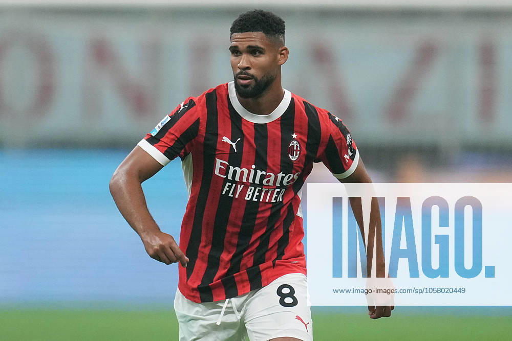 Ruben Loftus-Cheek of AC MILAN .during the Serie A match at SAN SIRO Stadium on January 2025 in MILAN , Italy