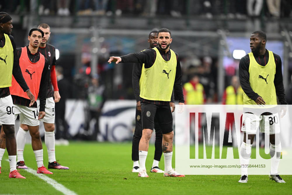 CALCIO - Serie A - AC Milan vs Inter - FC Internazionale Kyle Walker of AC Milan warms up prior to the Italian Serie A football match between AC Milan and FC Inter on February 2, 2025 at Giuseppe Meazza San Siro Siro stadium in Milan, Italy Milan Italy