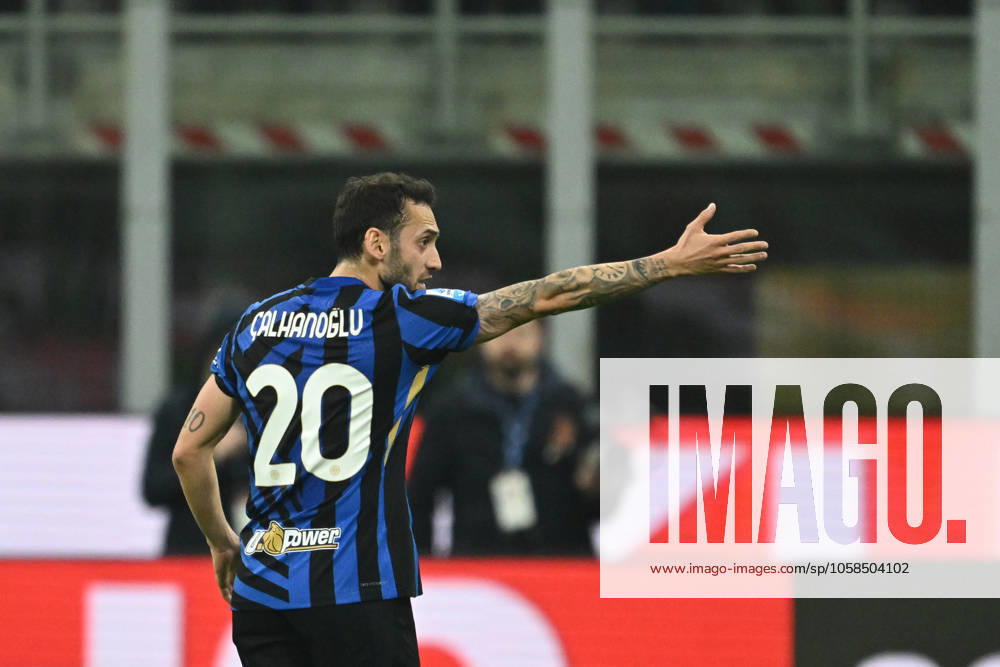 AC Milan vs Inter FC Internazionale Serie A match at Giuseppe Meazza San Siro Stadium Hakan Çalhanoglu of FC Inter in action during the Italian Serie A football match between AC Milan and FC Inter on February 2, 2025 at Giuseppe Meazza San Siro Siro stadium in Milan, Italy Italy