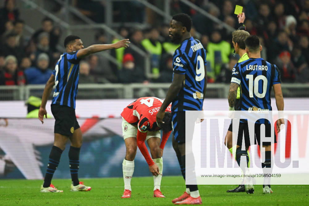 AC Milan vs Inter FC Internazionale Serie A match at Giuseppe Meazza San Siro Stadium Referee Daniele Chiffi shows yellow card to Denzel Dumfries of FC Inter during the Italian Serie A football match between AC Milan and FC Inter on February 2, 2025 at Giuseppe Meazza San Siro Siro stadium in Milan, Italy Italy