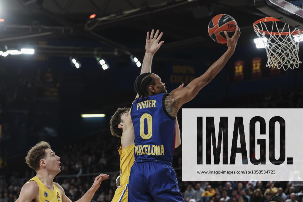 Kevin Punter of FC Barcelona, Barca in action during the Turkish Airlines Euroleague, match played between FC Barcelona and Maccabi Playtika Tel Aviv at Palau Blaugrana on February 05, 2025 in Barcelona, Spain. Barcelona Spain - ZUMAa181 20250205_zaa_a181_095