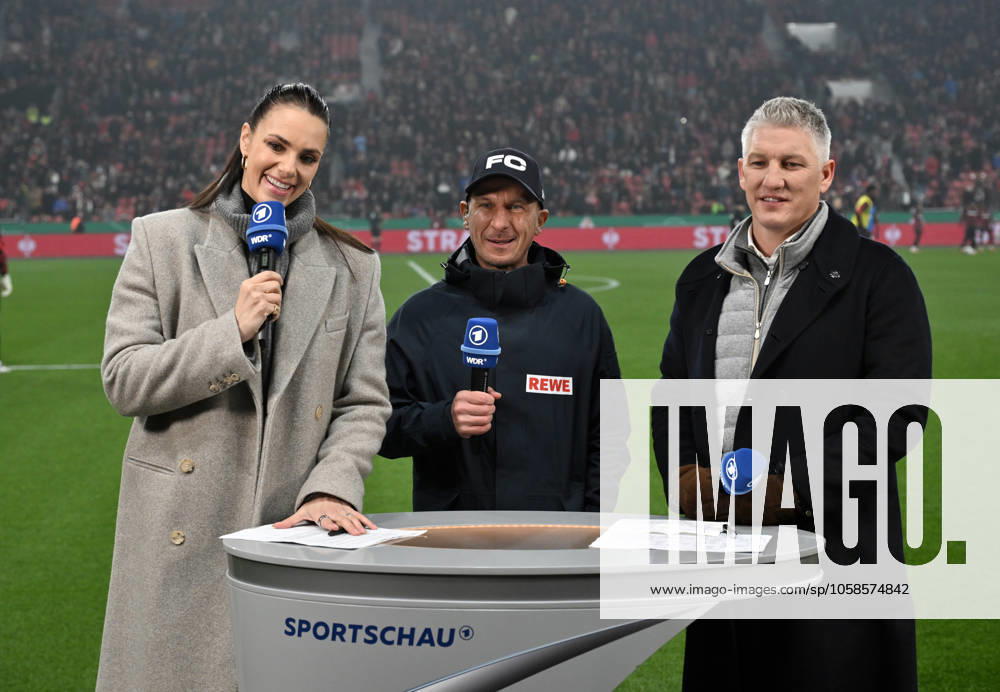 Esther Sedlaczek (ARD Sportschau Moderatorin), Trainer Gerhard Struber (1.FC Koeln), Bastian Schweinsteiger (ARD Sportschau Experte), v.li. 05.02.2025, Fussball DFB Pokal 2024 25, Viertelfinale Bayer 04 Leverkusen - 1. FC Köln 3:2 n.V. Leverkusen BayArena Nordrhein Westfalen Deutschland