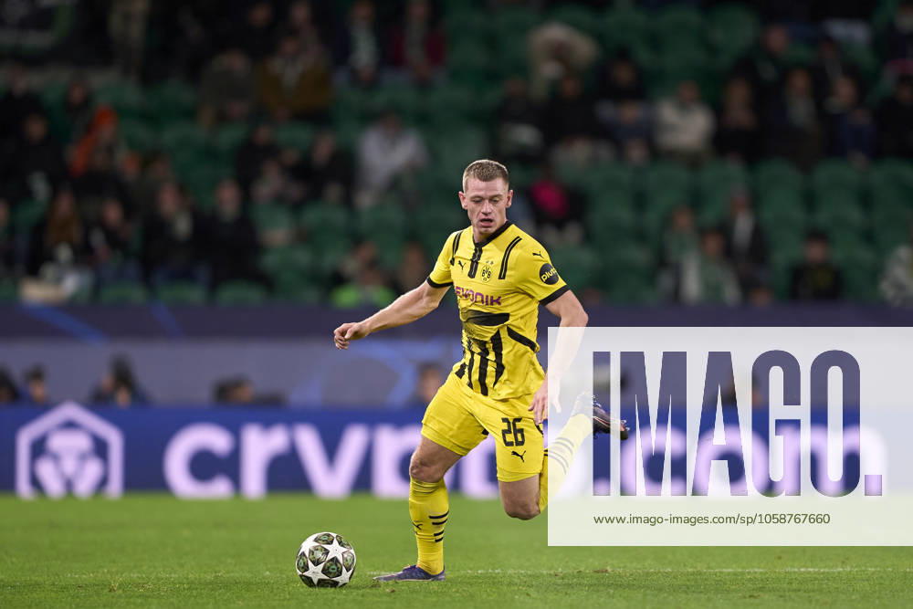 Sporting Clube de Portugal v Borussia Dortmund - UEFA Champions League 2024 25 League Knockout Play-off First Leg Julian Ryerson of Borussia Dortmund is in action during the UEFA Champions League Knockout phase play-offs 1st leg match between Sporting CP and Borussia Dortmund at Jose Alvalade Stadium in Lisbon, Portugal, on February 11, 2025. Lisbon, Portugal Lisbon Portugal