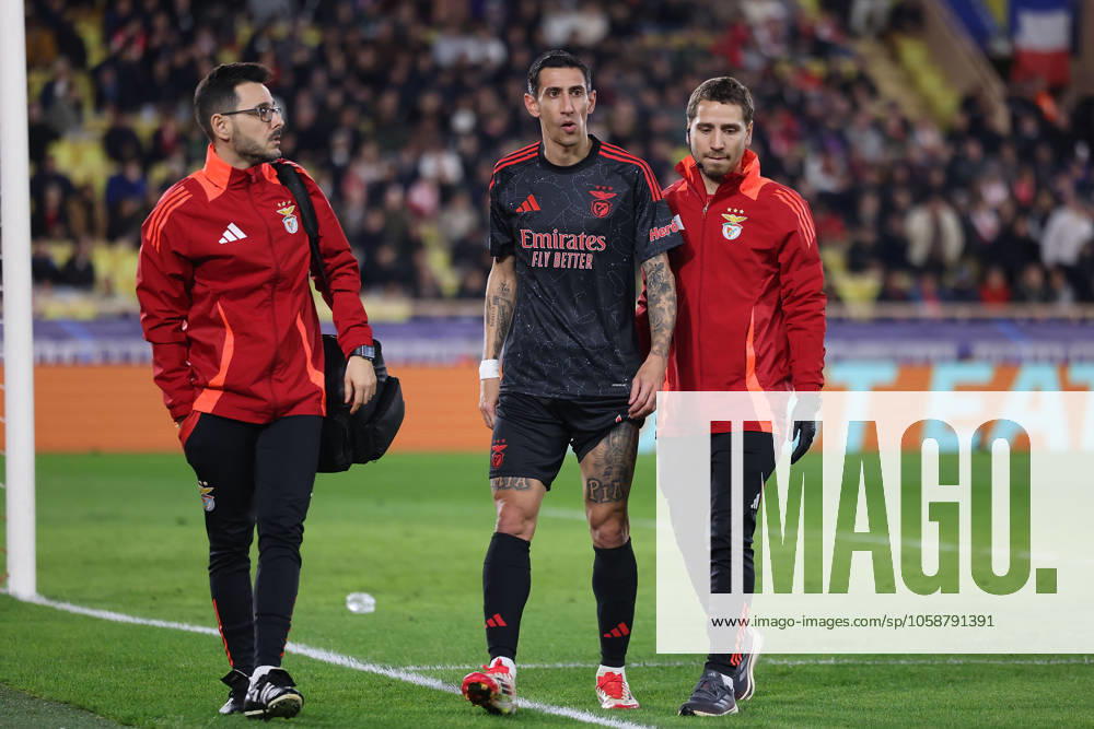 Monaco on February 12, 2025 Uefa Champions League Knockout phase play-offs, 1st leg AS Monaco - SL Benfica, Angel di Maria (S.L.Benfica) geht verletzt raus, greift sich am Oberschenkel