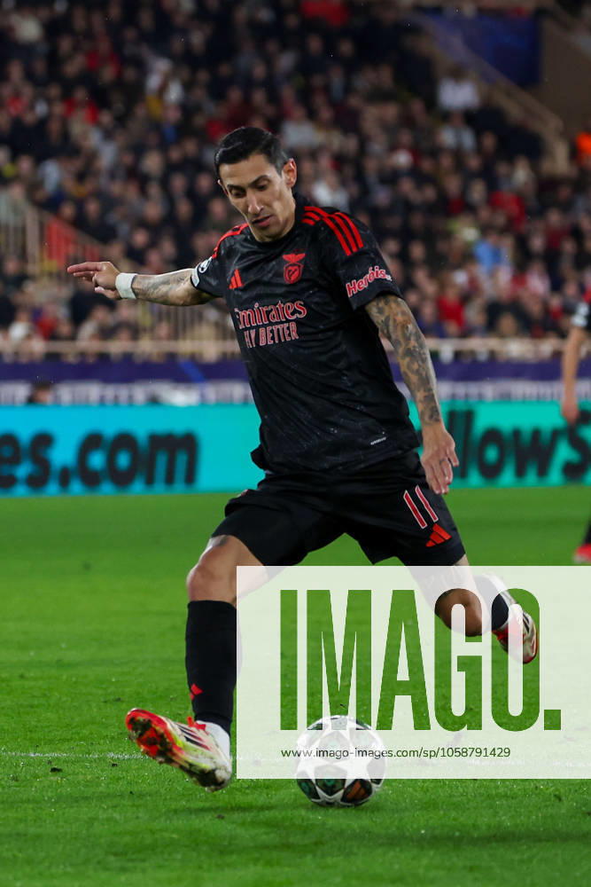 Monaco on February 12, 2025 Uefa Champions League Knockout phase play-offs, 1st leg AS Monaco - SL Benfica, Angel di Maria (S.L.Benfica) am Ball, Freisteller, Einzelbild, Ganzkörper, Aktion, Action, Spielszene