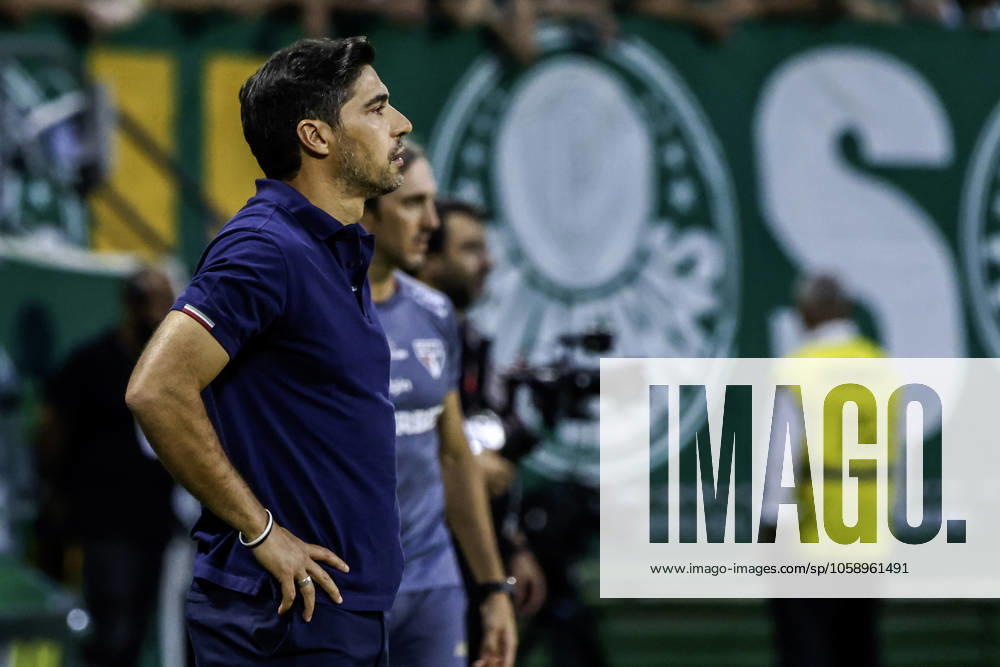 Match between Palmeiras and Sao Paulo for the Sao Paulo championship Sao paulo (sp), 02 16 2025 - paulistao palmeiras vs sao paulo - palmeiras coach abel ferreira, during the match between palmeiras and sao paulo, valid for the 10th round of the 2025 paulista football championship, on the night of this sunday, february 16, 2025, at allianz parque, in sao paulo. (Foto: Leco Viana Thenews2 imago images) SPO