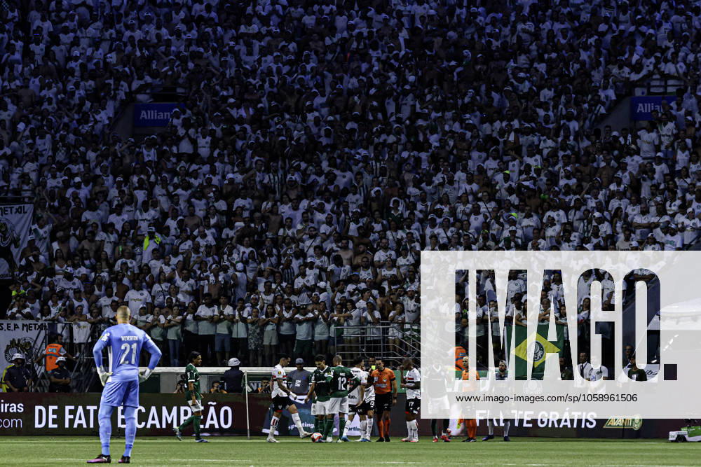 Match between Palmeiras and Sao Paulo for the Sao Paulo championship Sao paulo (sp), 02 16 2025 - paulistao palmeiras vs sao paulo - goalkeeper weverton, during the match between palmeiras and sao paulo, valid for the 10th round of the 2025 paulista football championship, on the night of this sunday, february 16, 2025, at allianz parque, in sao paulo-sp (Foto: Leco Viana Thenews2 imago images) SPO