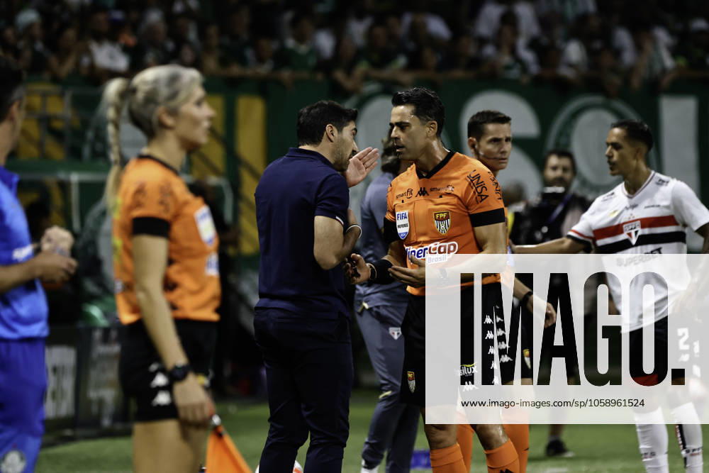 Match between Palmeiras and Sao Paulo for the Sao Paulo championship Sao paulo (sp), 02 16 2025 - paulistao palmeiras vs sao paulo - palmeiras coach abel ferreira, during the match between palmeiras and sao paulo, valid for the 10th round of the 2025 paulista football championship, on the night of this sunday, february 16, 2025, at allianz parque, in sao paulo. (Foto: Leco Viana Thenews2 imago images) SPO