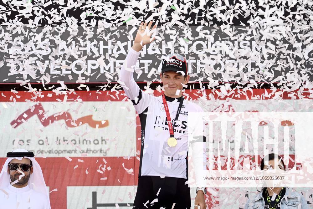 UAE Tour 2025 - Stage 3 JEBEL JAIS, UNITED ARAB EMIRATES - FEBRUARY 19 : Tarling Joshua (GBR) of Ineos Grenadiers pictured with the white jersey during the podium ceremony of Stage 3 of the UAE Tour 2025 cycling race with start in Ras Al Khaimah and finish in Jebel Jais (181km) on February 19, 2025 in Jebel Jais, United Arab Emirates, 19 02 2025 Jebel Jais United Arab Emirates