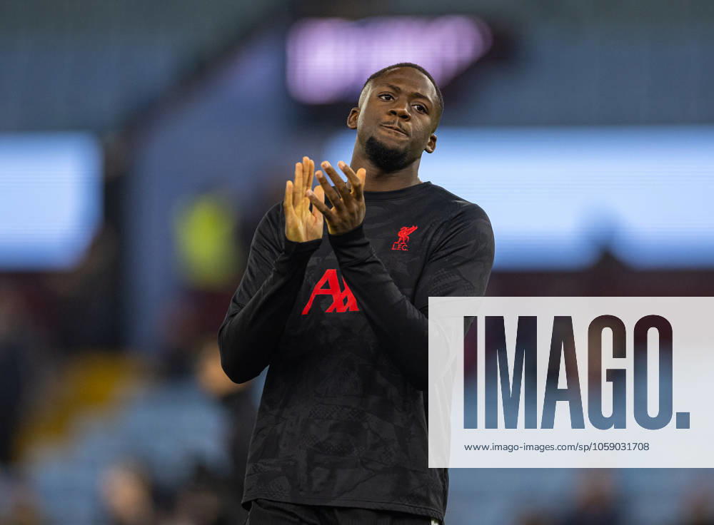 Football - FA Premier League - Aston Villa FC v Liverpool FC BIRMINGHAM, ENGLAND - Wednesday, February 19, 2025: Liverpool s Ibrahima Konaté during the pre-match warm-up before the FA Premier League match between Aston Villa FC and Liverpool FC at Villa Park. (Photo by David Rawcliffe Propaganda) BIRMINGHAM Villa Park WEST MIDLANDS ENGLAND