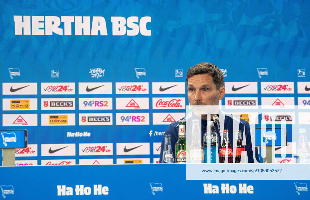 Fussball, Herren, Saison 2024 25, 2. Bundesliga, Hertha BSC, Pressekonferenz zum bevorstehenden Spiel gegen den 1. FC Nürnberg, im Bild: Trainer Stefan Leitl (Hertha BSC), 20.02. 2025,